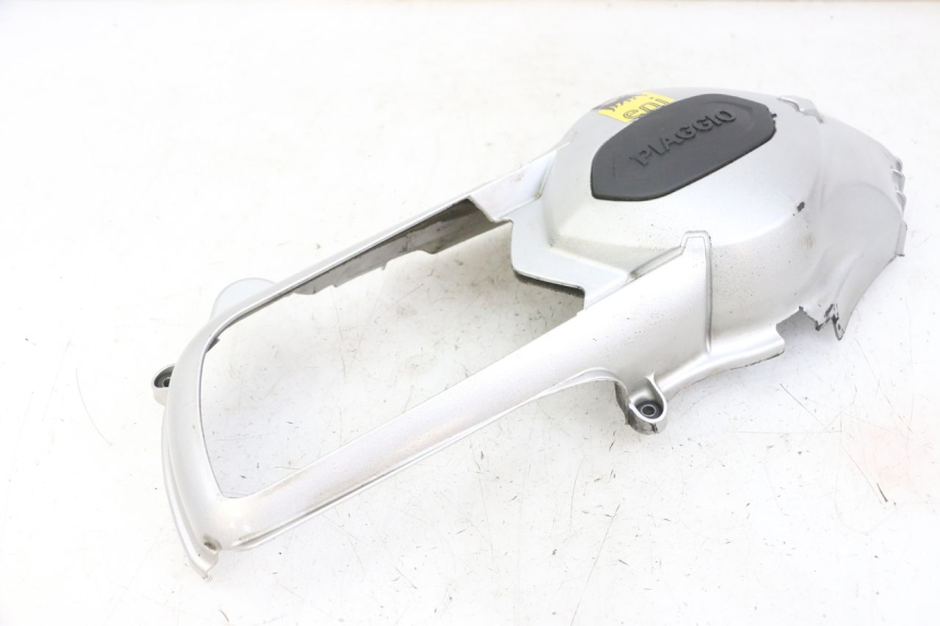 photo de OSŁONA NAPĘDU PIAGGIO MP3 LT 300 (2010 - 2016) - Zbliżenie techniczne