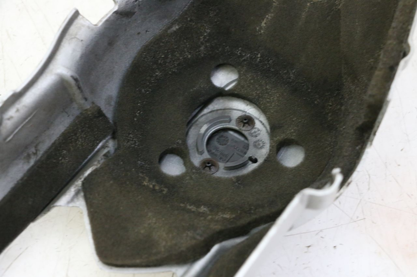 photo de OSŁONA NAPĘDU PIAGGIO MP3 LT 300 (2010 - 2016) - Inny kąt widzenia