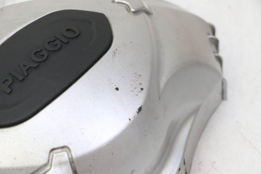 photo de OSŁONA NAPĘDU PIAGGIO MP3 LT 300 (2010 - 2016) - Stan powierzchni