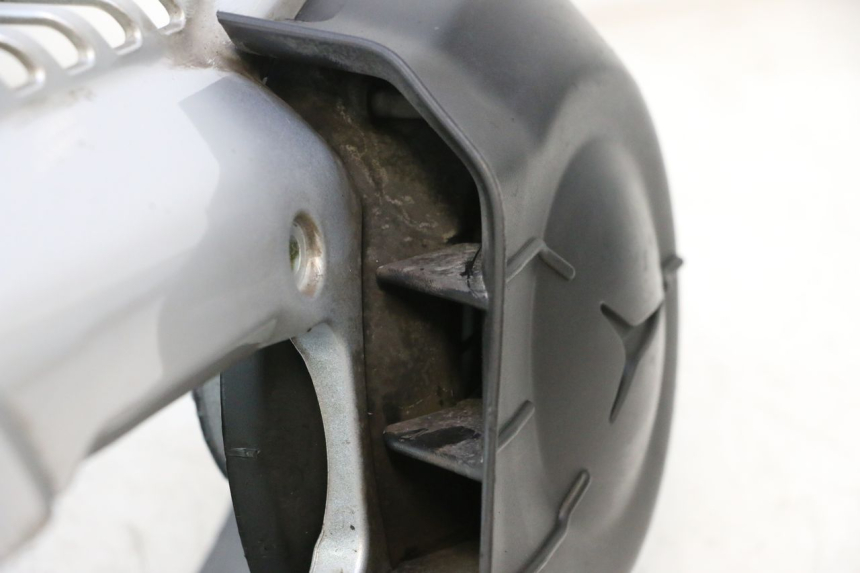 photo de OSŁONA NAPĘDU PIAGGIO MP3 500 (2011 - 2015) - Zbliżenie techniczne