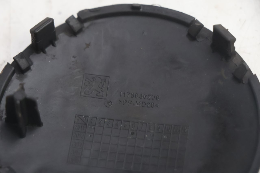 photo de OSŁONA NAPĘDU PEUGEOT SATELIS 125 (2013 - 2018) - Inny kąt widzenia
