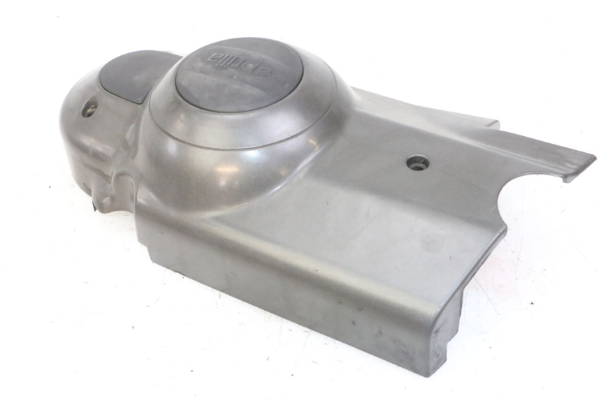 photo de OSŁONA NAPĘDU APRILIA SCARABEO GT TOURING 125 (1999 - 2005) - Zbliżenie techniczne