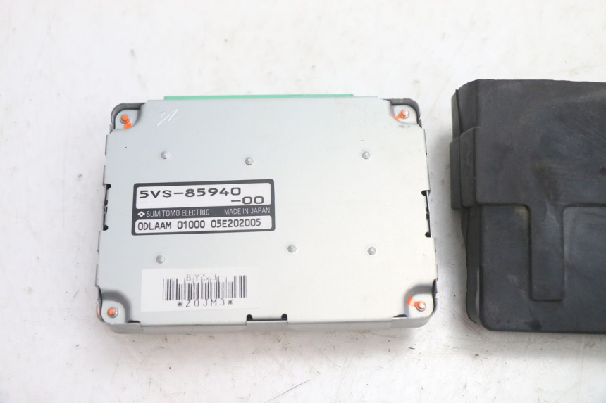 photo de Jednostka sterująca ABS YAMAHA FJR 1300 (2001 - 2005) - Widok ogólny