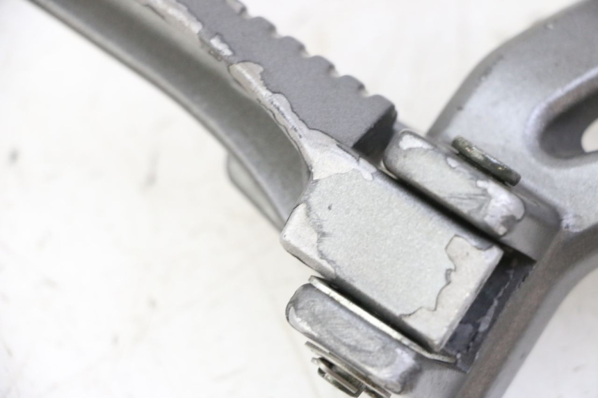 photo de PODNÓŻEK TYLNY PRAWY ORCAL CAVARO 4T 50 (2019 - 2023) - Stan powierzchni