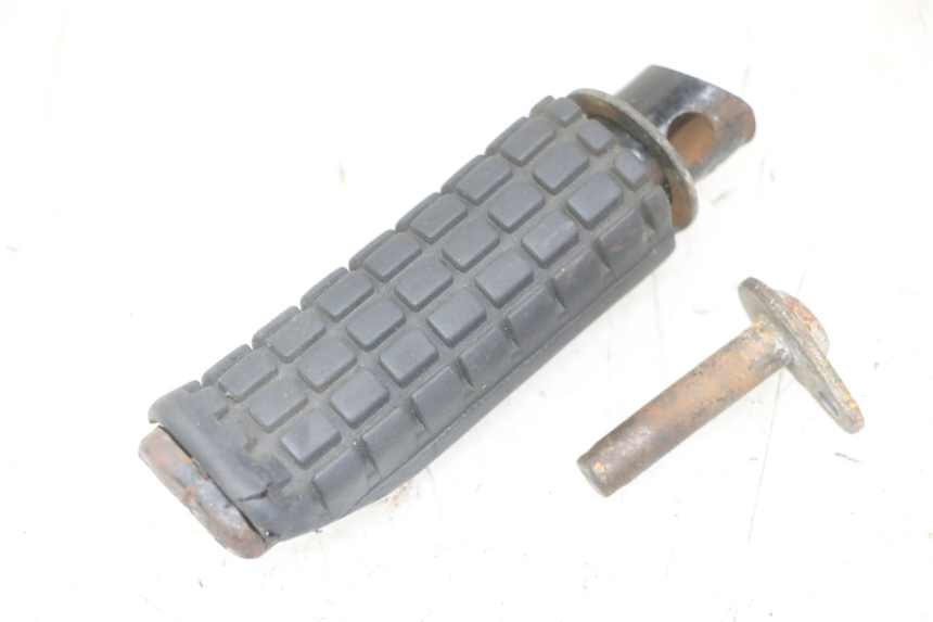 photo de PODNÓŻEK TYLNY PRAWY HONDA CBF 500 (2004 - 2007) - Widok główny