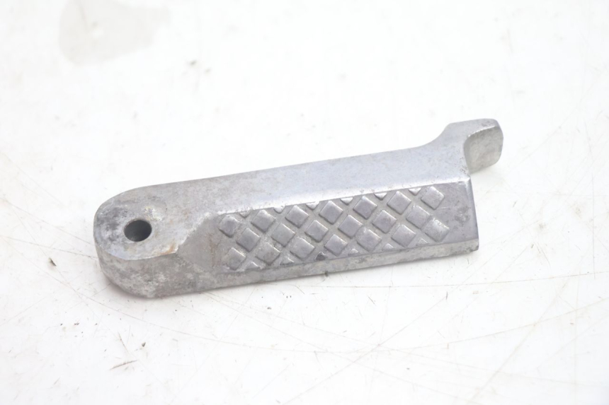 photo de PODNÓŻEK TYLNY PRAWY CF MOTO E-CHARM 125 (2005 - 2008) - Szczegół części