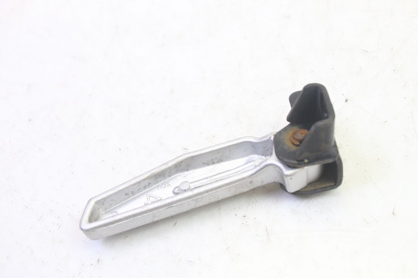 photo de PODNÓŻEK TYLNY PRAWY SYM FIDDLE 3 III 125 (2014 - 2020) - Zbliżenie techniczne