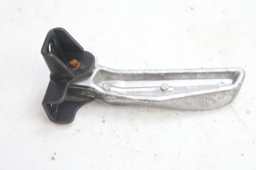 photo de PODNÓŻEK TYLNY PRAWY SYM FIDDLE 3 III 50 (2014 - 2020) - Zbliżenie techniczne
