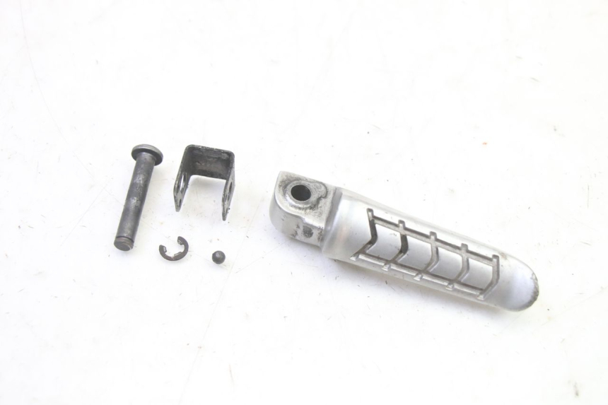 photo de PODNÓŻEK TYLNY PRAWY BMW G310 R 310 (2016 - 2020) - Widok główny