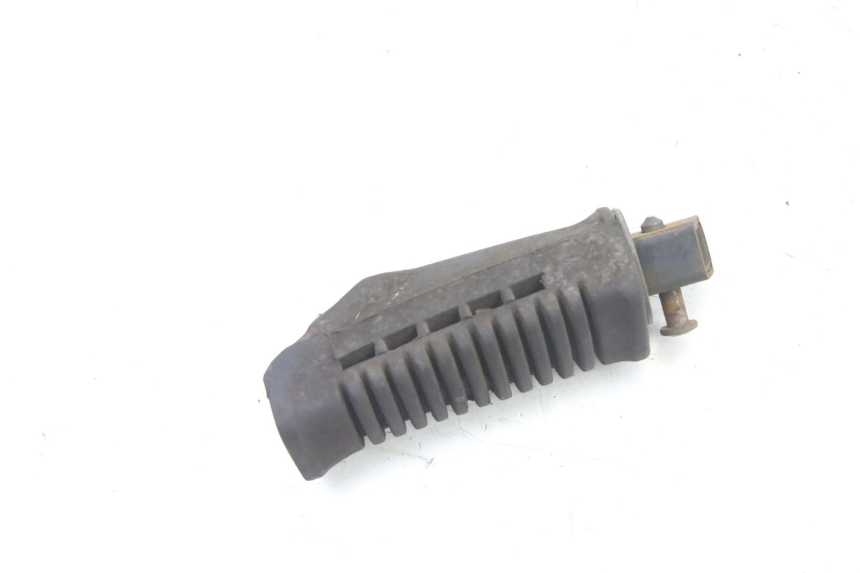 photo de PODNÓŻEK TYLNY PRAWY SUZUKI GS GSE 500 (2001 - 2003) - Zoom stanu zużycia