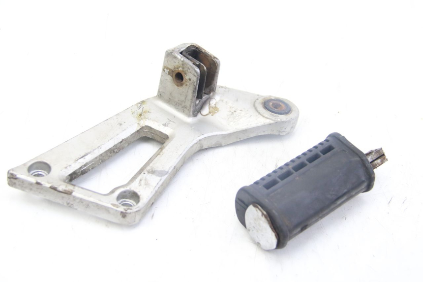 photo de PODNÓŻEK TYLNY PRAWY SUZUKI GSX-F GSX  F 1100 (1988 - 1994) - Widok główny