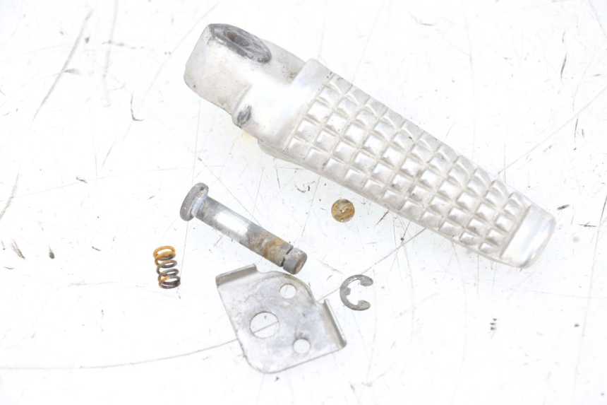 photo de PODNÓŻEK TYLNY PRAWY SUZUKI GSXR GSX-R 1000 (2003 - 2004) - Widok główny