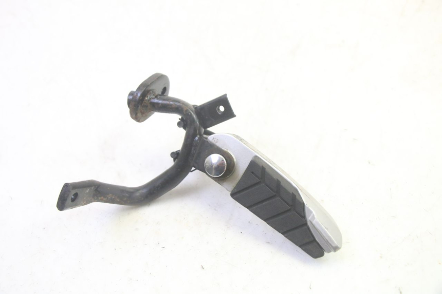 photo de PODNÓŻEK TYLNY PRAWY SYM GTS EVO 125 (2009 - 2013) - Widok główny