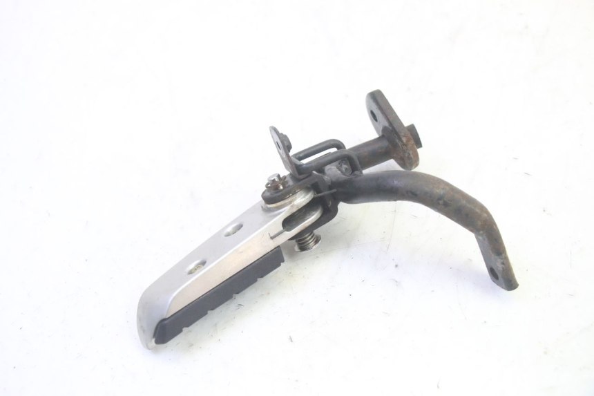 photo de PODNÓŻEK TYLNY PRAWY SYM GTS EVO 125 (2009 - 2013) - Inny kąt widzenia