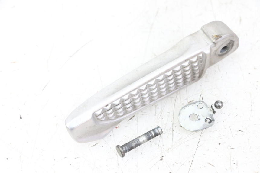 photo de PODNÓŻEK TYLNY PRAWY HONDA FORZA 125 (2021 - 2025) - Zoom stanu zużycia