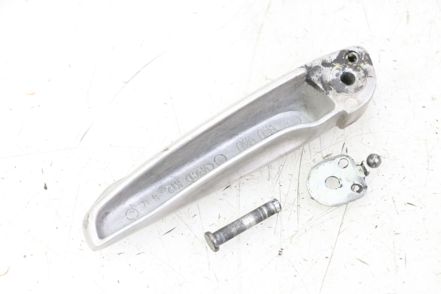 photo de PODNÓŻEK TYLNY PRAWY HONDA FORZA 125 (2021 - 2025) - Zbliżenie techniczne