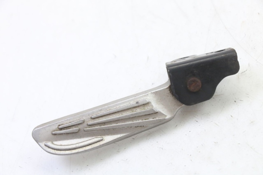 photo de PODNÓŻEK TYLNY PRAWY SYM JET 14 4T 50 (2018 - 2022) - Szczegół części