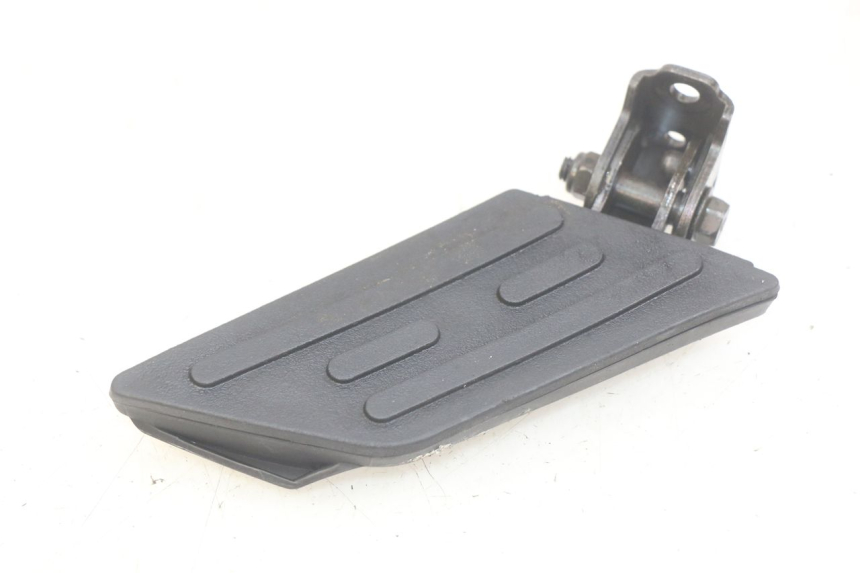 photo de PODNÓŻEK TYLNY PRAWY PEUGEOT KISBEE 2T 50 (2010 - 2017) - Widok główny