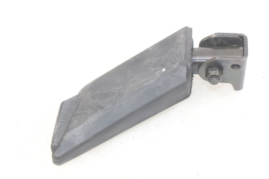 photo de PODNÓŻEK TYLNY PRAWY PEUGEOT KISBEE 2T 50 (2010 - 2017) - Zoom stanu zużycia