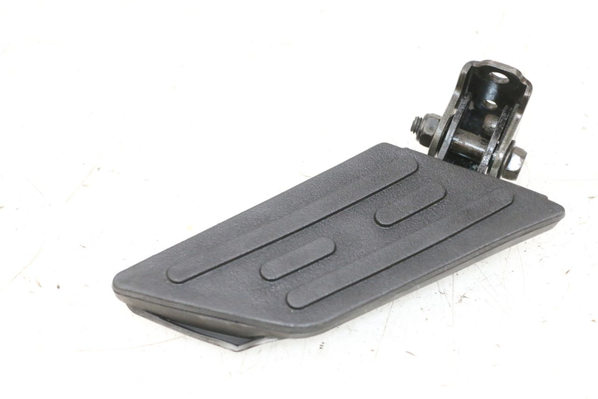 photo de PODNÓŻEK TYLNY PRAWY PEUGEOT KISBEE 2T 50 (2010 - 2017) - Widok główny