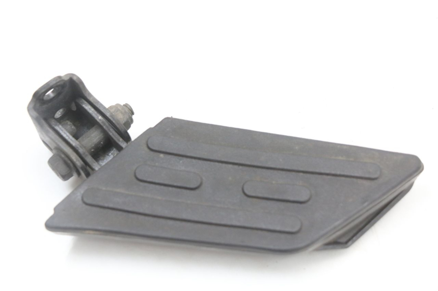 photo de PODNÓŻEK TYLNY PRAWY PEUGEOT KISBEE 4T 50 (2018 - 2022) - Zbliżenie techniczne