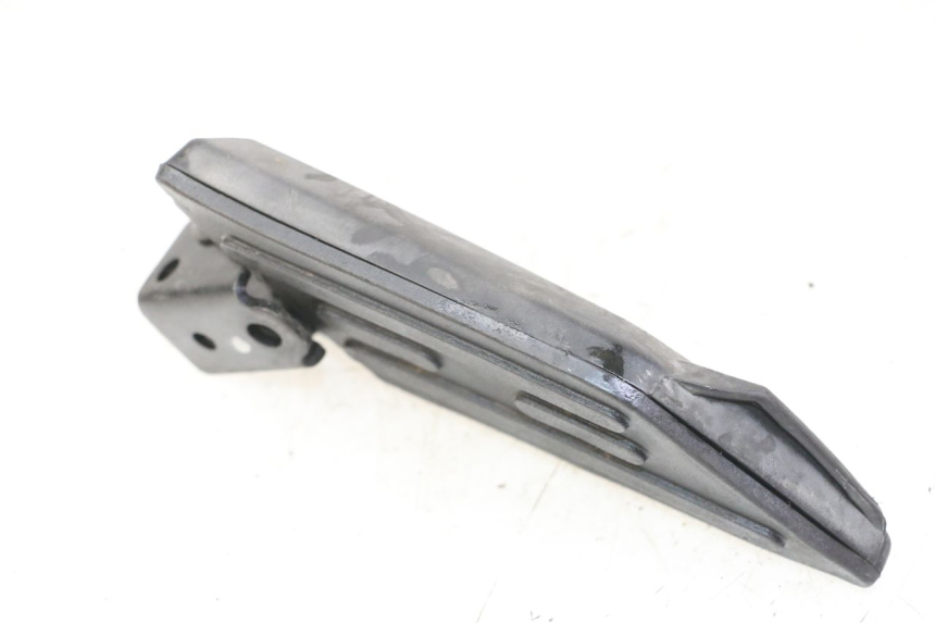 photo de PODNÓŻEK TYLNY PRAWY PEUGEOT KISBEE 4T 50 (2010 - 2017) - Szczegół części