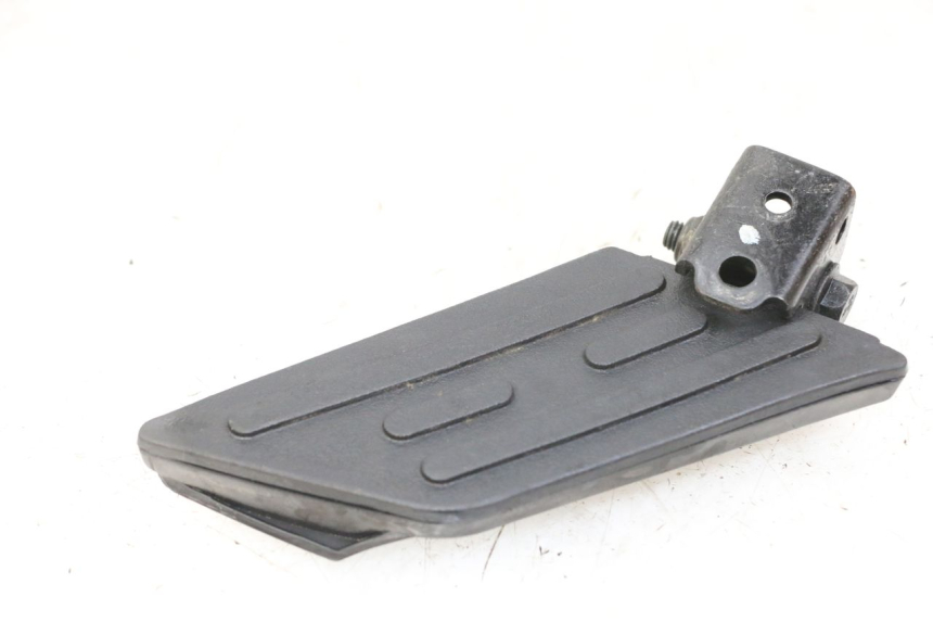 photo de PODNÓŻEK TYLNY PRAWY PEUGEOT KISBEE 4T 50 (2010 - 2017) - Inny kąt widzenia