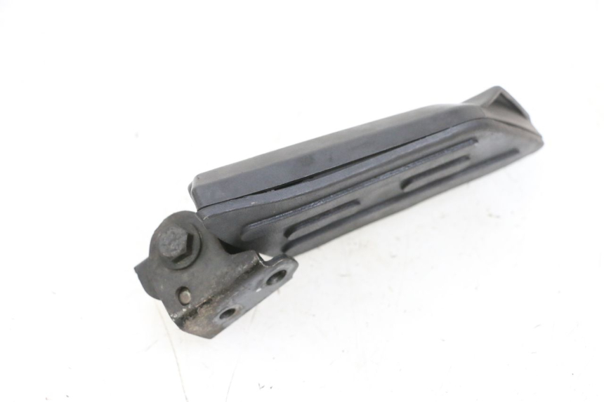 photo de PODNÓŻEK TYLNY PRAWY PEUGEOT KISBEE 4T 50 (2010 - 2017) - Szczegół części