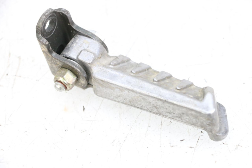 photo de PODNÓŻEK TYLNY PRAWY PEUGEOT LUDIX 50 (2005 - 2007) - Inny kąt widzenia