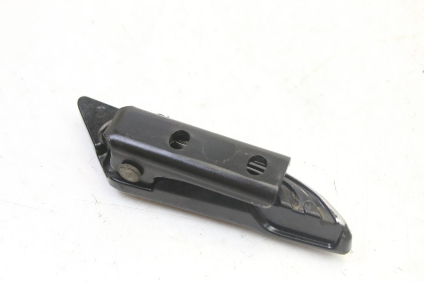 photo de PODNÓŻEK TYLNY PRAWY PIAGGIO NEW TYPHOON 50 (2018 - 2021) - Zoom stanu zużycia