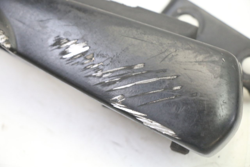 photo de PODNÓŻEK TYLNY PRAWY GILERA RUNNER SP 50 (2006 - 2008) - Zoom stanu zużycia