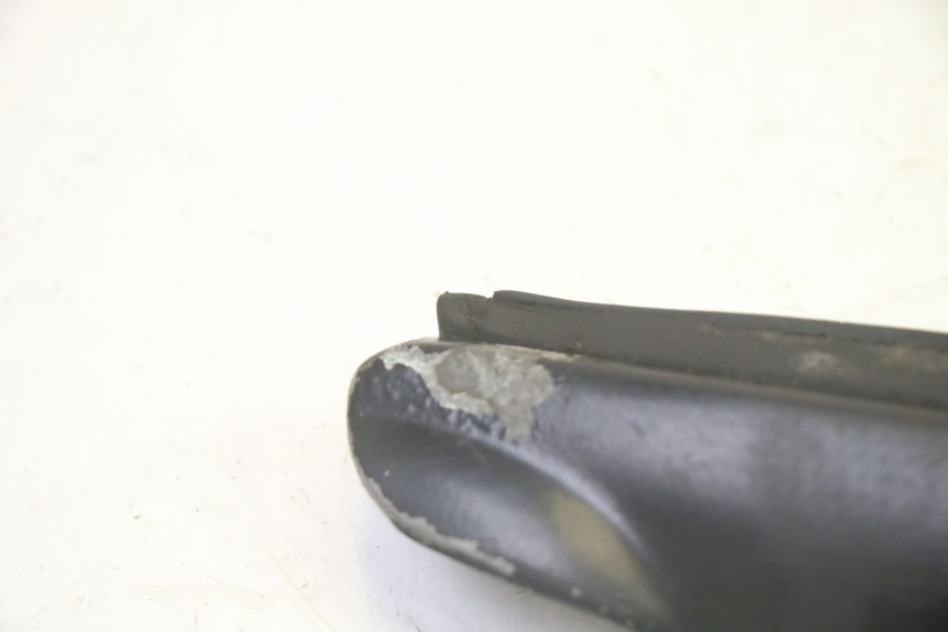 photo de PODNÓŻEK TYLNY PRAWY GILERA RUNNER SP 50 (2009 - 2017) - Szczegół części