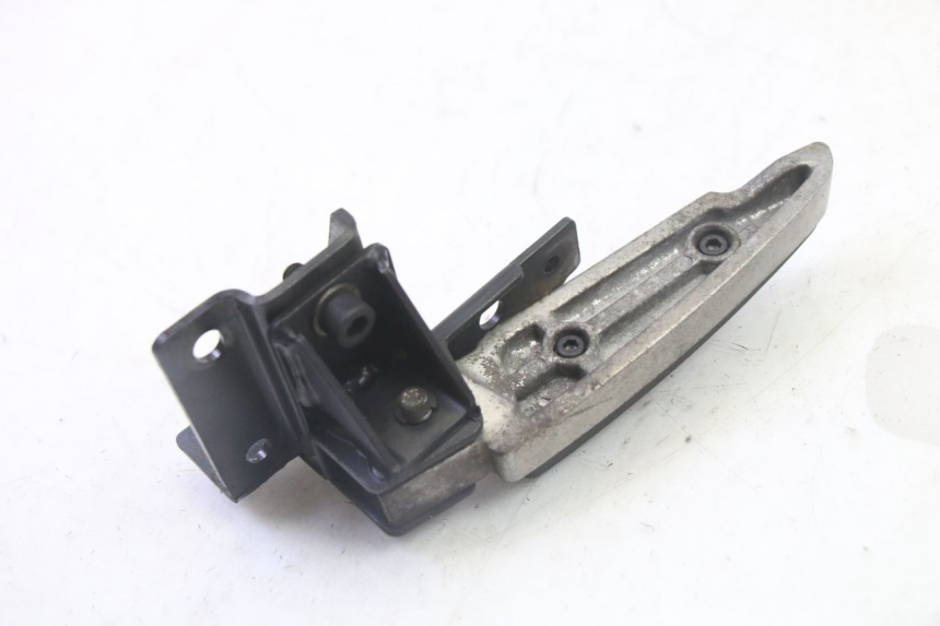 photo de PODNÓŻEK TYLNY PRAWY PEUGEOT SATELIS 125 (2013 - 2018) - Punkty mocowania