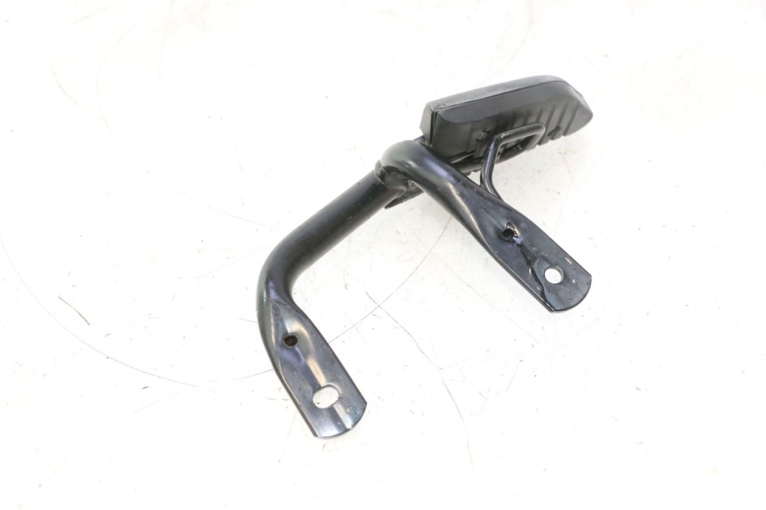 photo de PODNÓŻEK TYLNY PRAWY HONDA SH 125 (2001 - 2003) - Zbliżenie techniczne