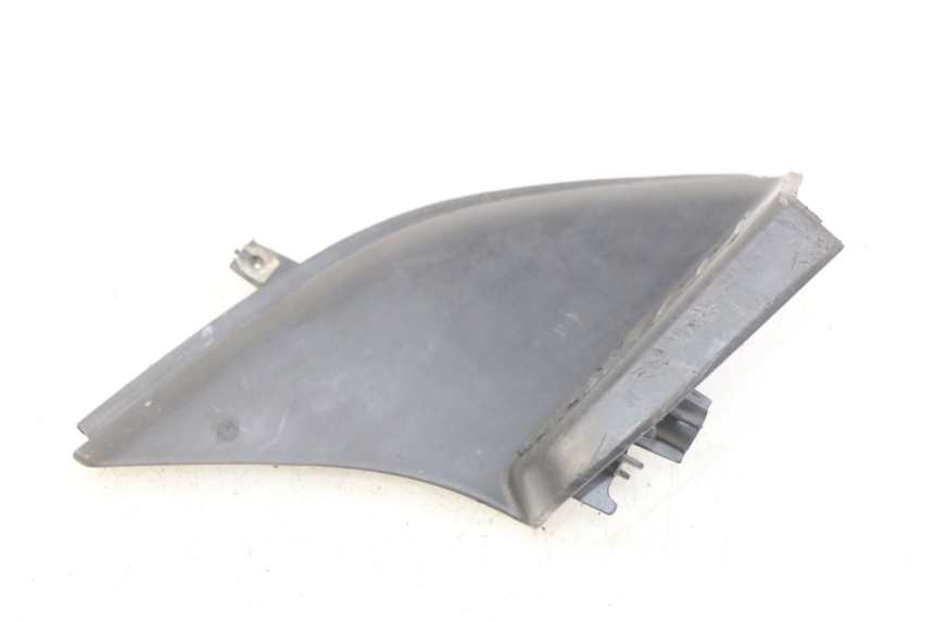 photo de PODNÓŻEK TYLNY PRAWY YAMAHA SLIDER NAKED 50 (2004 - 2018) - Zbliżenie techniczne