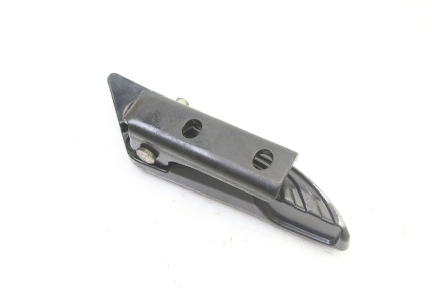 photo de PODNÓŻEK TYLNY PRAWY APRILIA SR 2T 50 (2018 - 2022) - Inny kąt widzenia