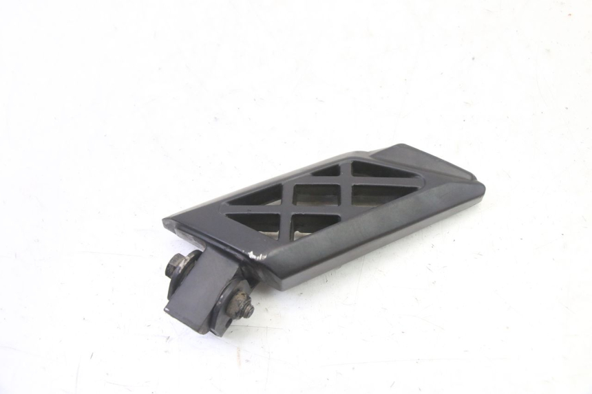 photo de PODNÓŻEK TYLNY PRAWY PEUGEOT STREETZONE I NAKED 2T 50 (2018 - 2020) - Inny kąt widzenia