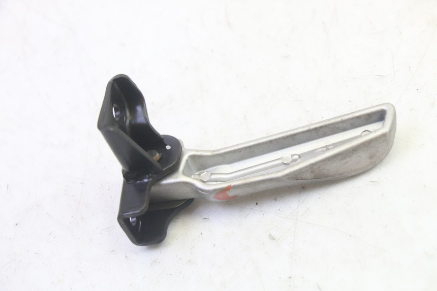 photo de PODNÓŻEK TYLNY PRAWY PEUGEOT TWEET PRO EFI 4T 50 (2021 - 2022) - Zbliżenie techniczne