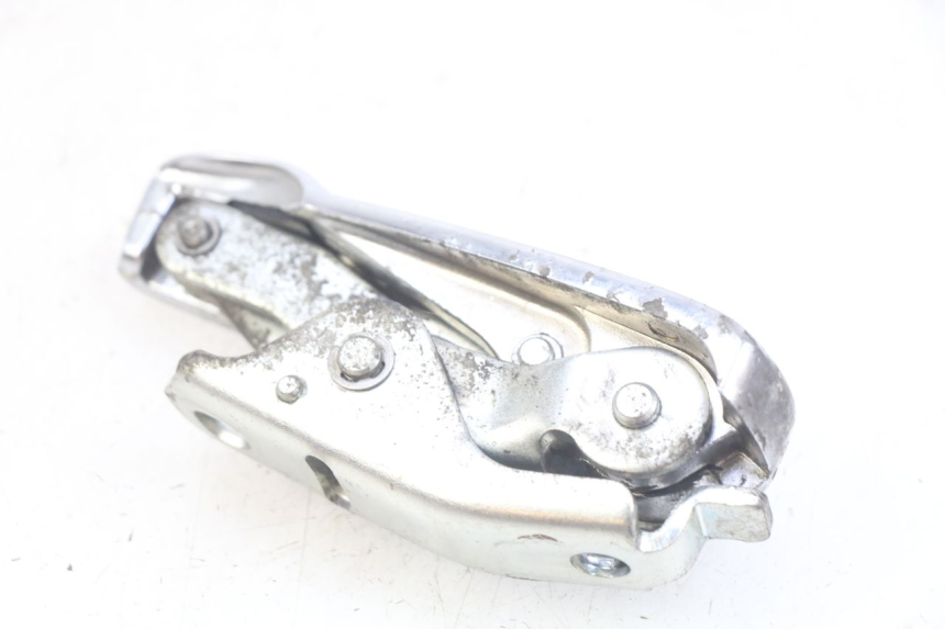 photo de PODNÓŻEK TYLNY PRAWY PIAGGIO VESPA GRANTURISMO 125 (2003 - 2007) - Szczegół części