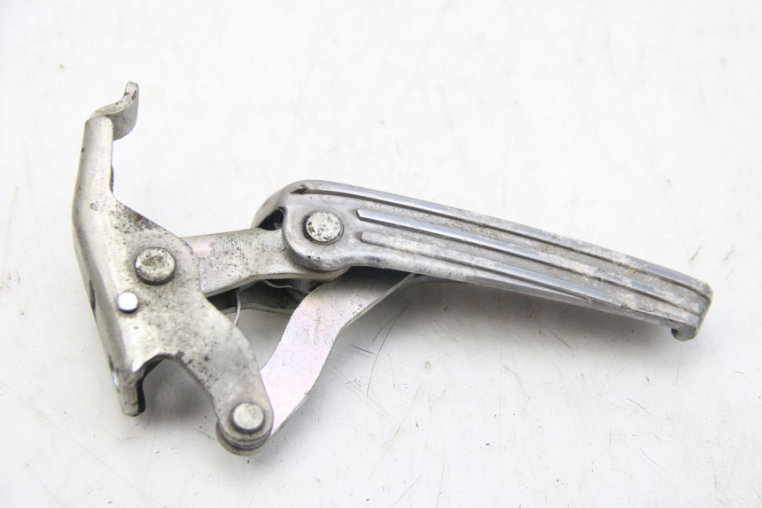 photo de PODNÓŻEK TYLNY PRAWY PIAGGIO VESPA GTS SUPER IE 125 (2009 - 2016) - Widok główny