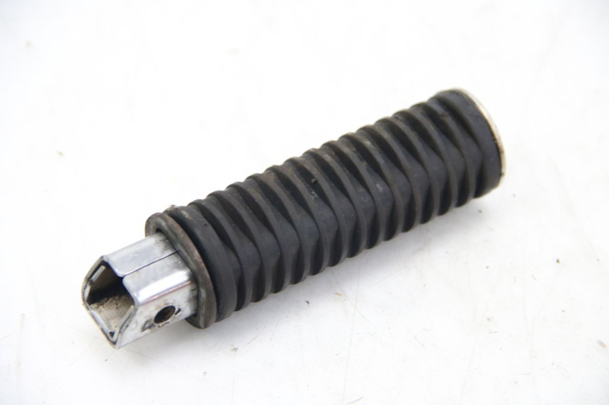 photo de PODNÓŻEK TYLNY PRAWY HONDA VT C SHADOW 125 (1999 - 2007) - Zoom stanu zużycia