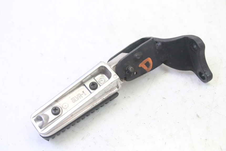 photo de PODNÓŻEK TYLNY PRAWY YAMAHA X-MAX XMAX 250 (2006 - 2009) - Inny kąt widzenia