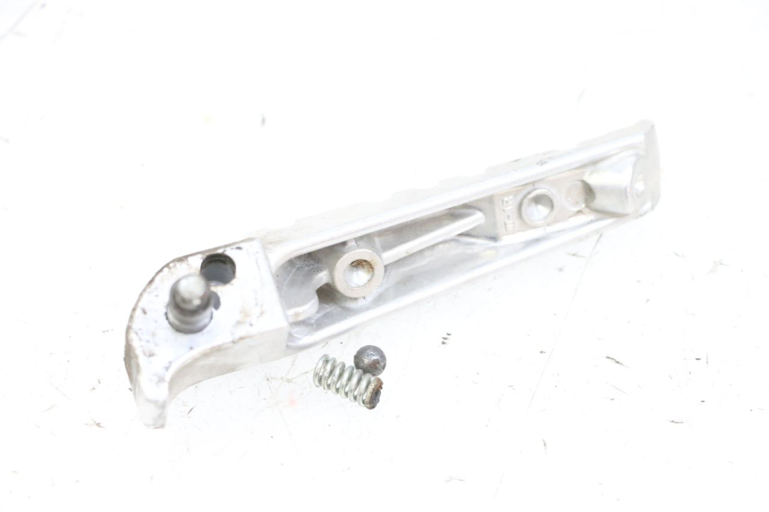 photo de PODNÓŻEK TYLNY PRAWY YAMAHA X-MAX XMAX 125 (2010 - 2013) - Zoom stanu zużycia