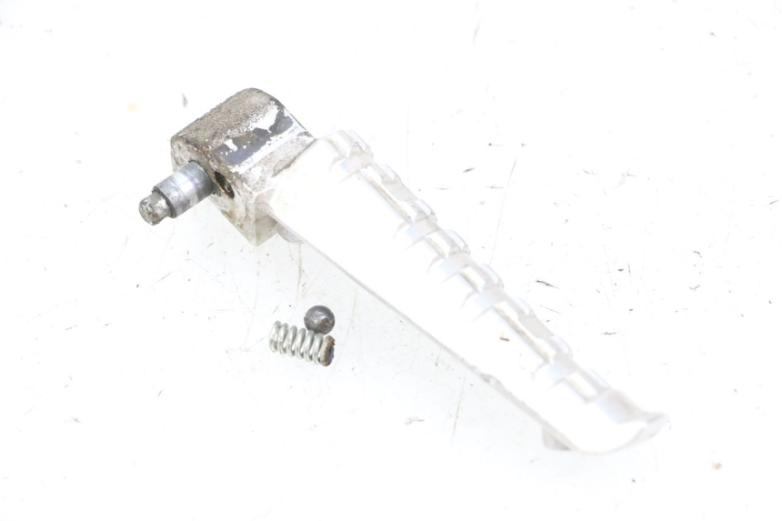 photo de PODNÓŻEK TYLNY PRAWY YAMAHA X-MAX XMAX 125 (2010 - 2013) - Inny kąt widzenia