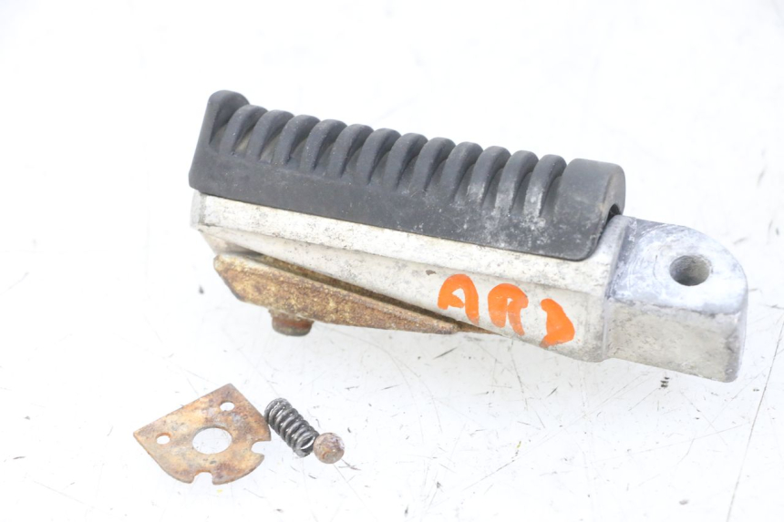 photo de PODNÓŻEK TYLNY PRAWY YAMAHA XJ6 ABS 600 (2008 - 2016) - Widok główny