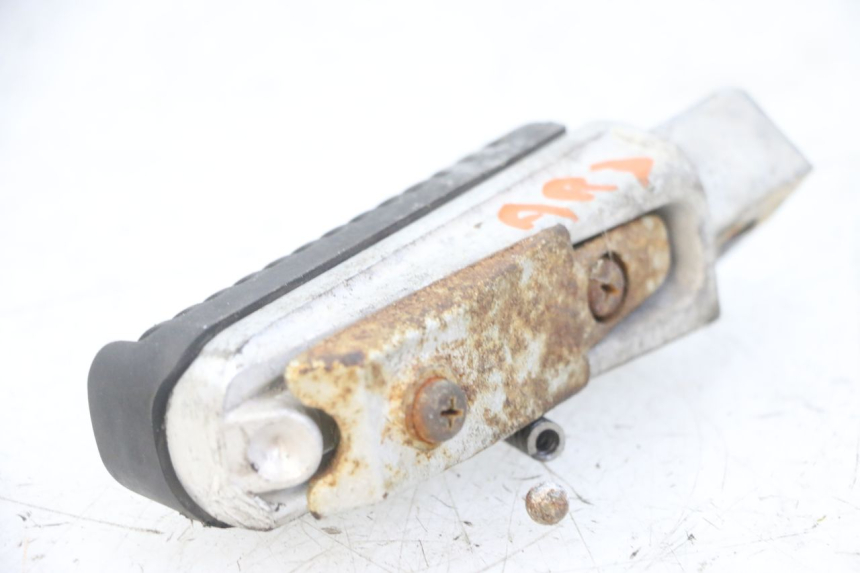 photo de PODNÓŻEK TYLNY PRAWY YAMAHA XJ6 ABS 600 (2008 - 2016) - Szczegół części