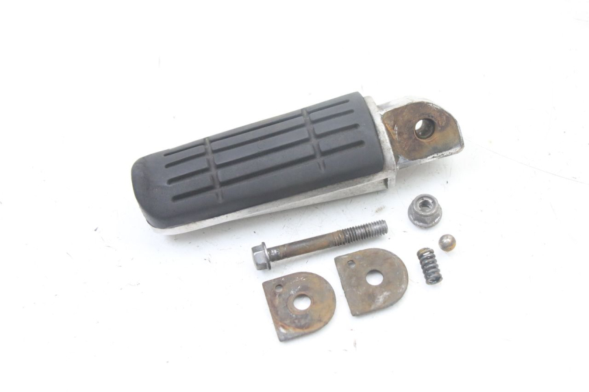 photo de PODNÓŻEK TYLNY PRAWY YAMAHA FZS FAZER 600 (2001 - 2003) - Widok główny