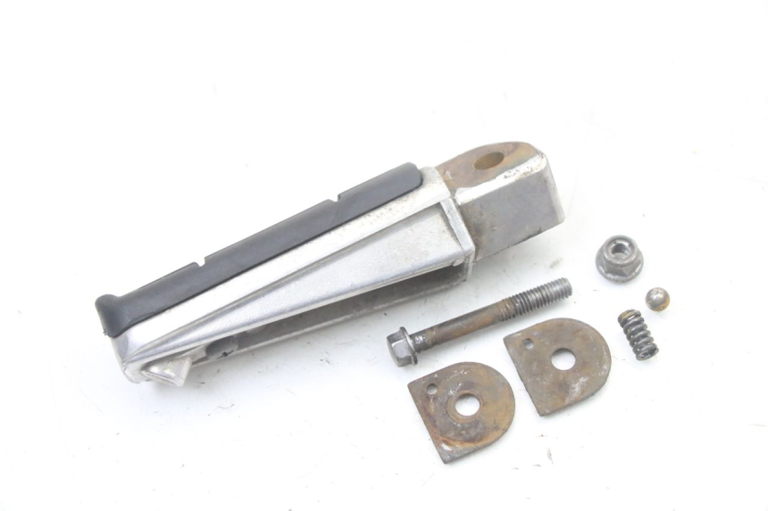 photo de PODNÓŻEK TYLNY PRAWY YAMAHA FZS FAZER 600 (2001 - 2003) - Szczegół części