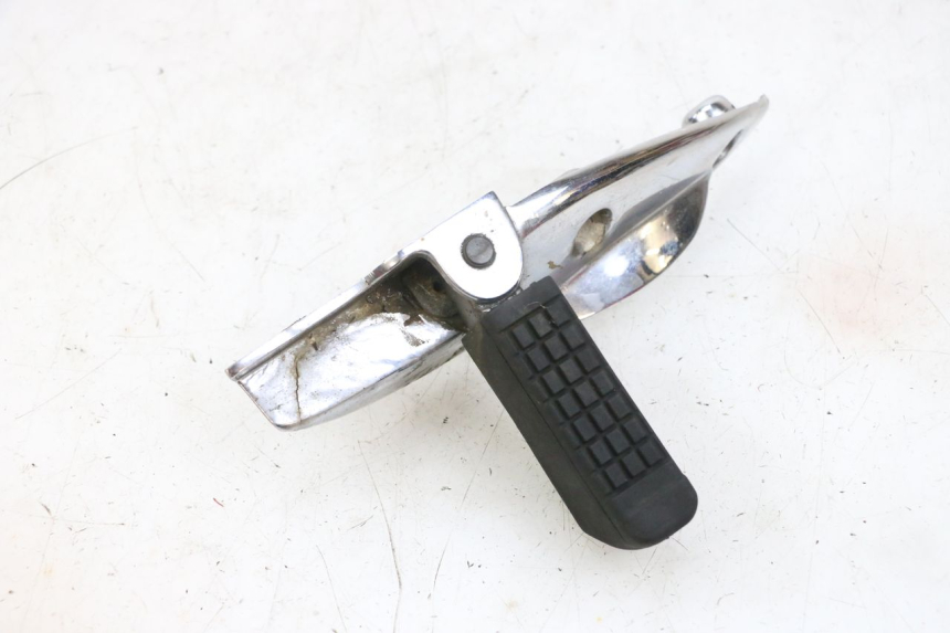 photo de PODNÓŻEK TYLNY PRAWY KYMCO ZING 125 (1997 - 2003) - Szczegół części