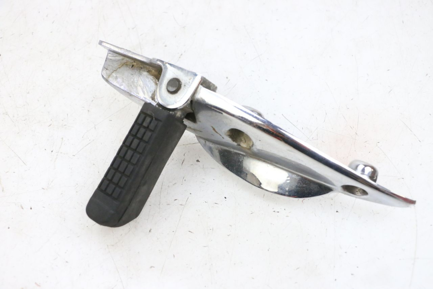 photo de PODNÓŻEK TYLNY PRAWY KYMCO ZING 125 (1997 - 2003) - Zoom stanu zużycia